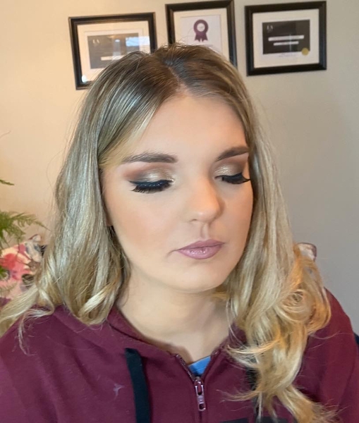 Roisin D makeup artist €300