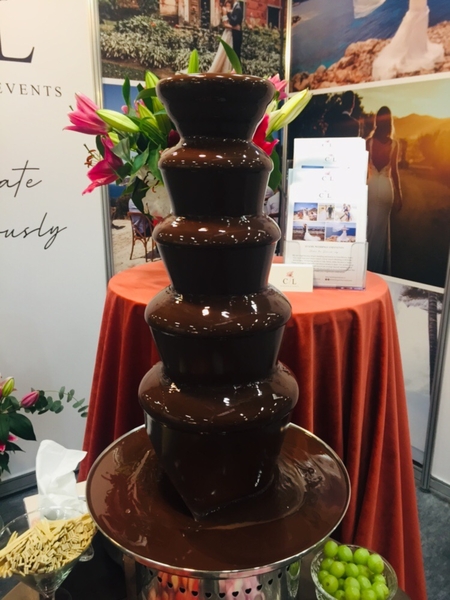 EL Cakes - Chocolate Fountain €250