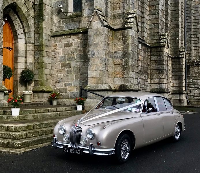 Classic Wedding Car and Limousine Hire Ltd €350