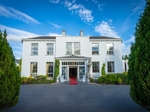 Castle Oaks House Hotel €49